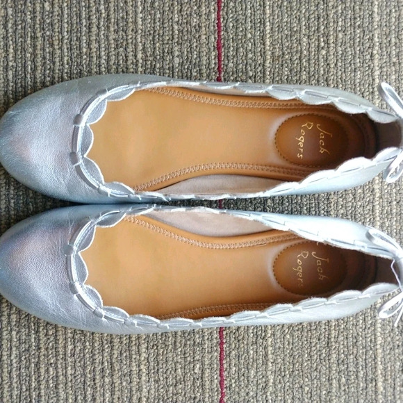 Jack Rogers Size 7.5 Lucie Silver Ballet Flats - Picture 1 of 7